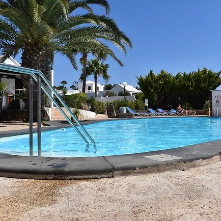 בית נופש Casa Bastian 24 *